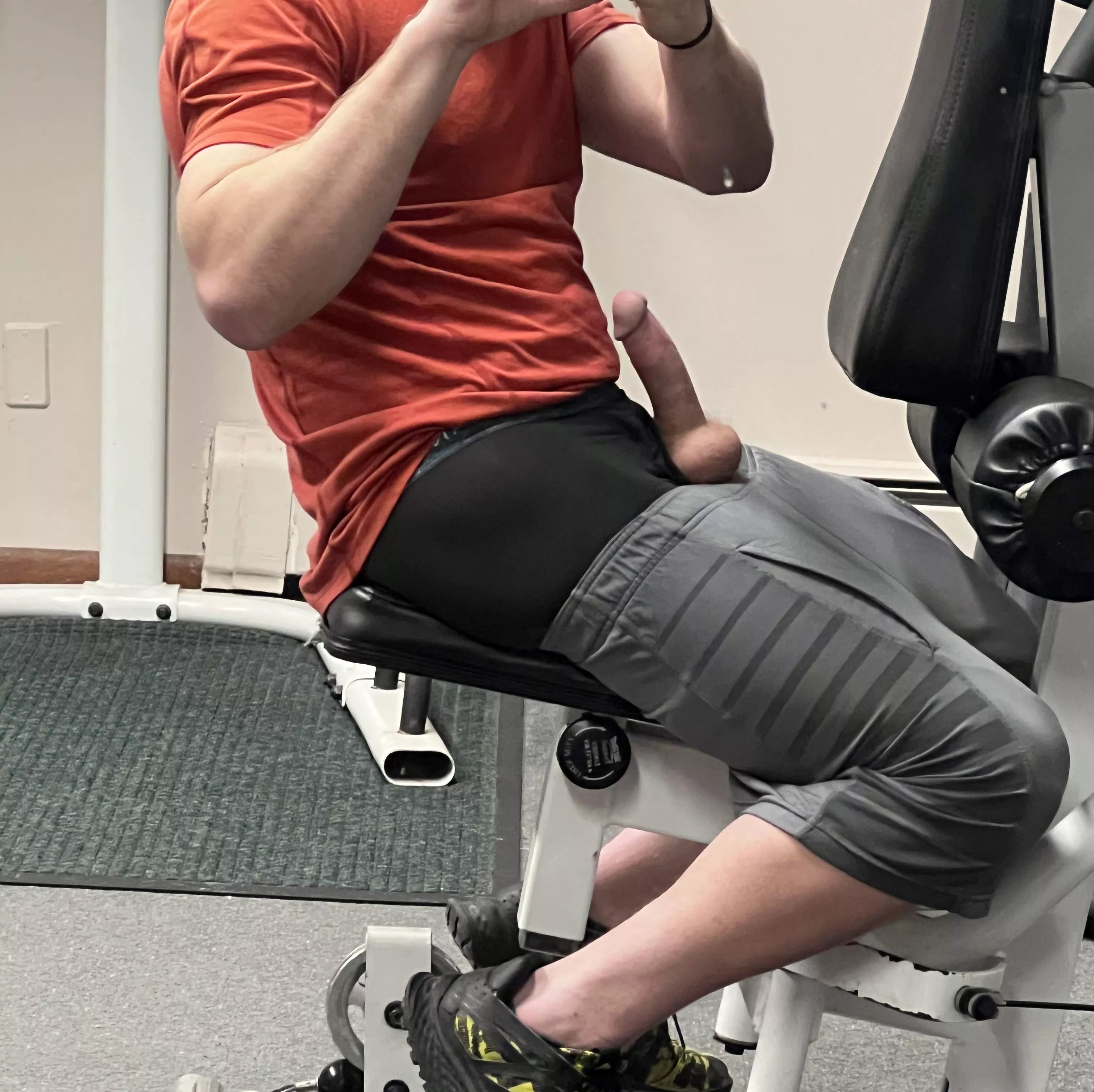 (M)ight need a hand for this next set ladies 😏 posted by AboveAvgAdventurer