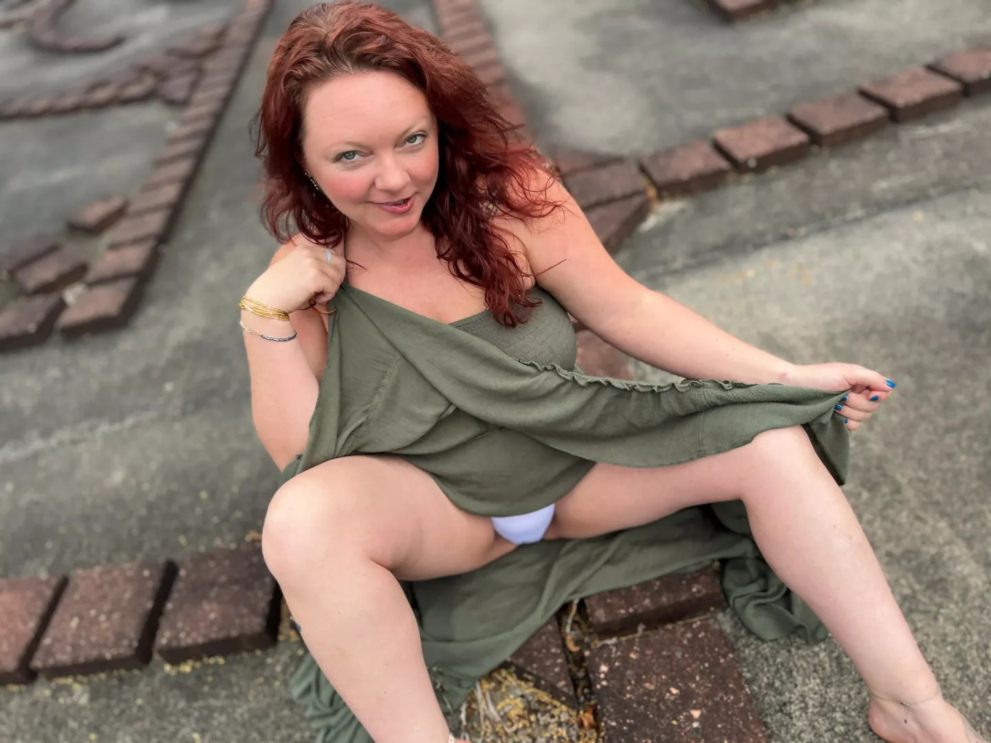 showing a bit posted by toomanydawncollins