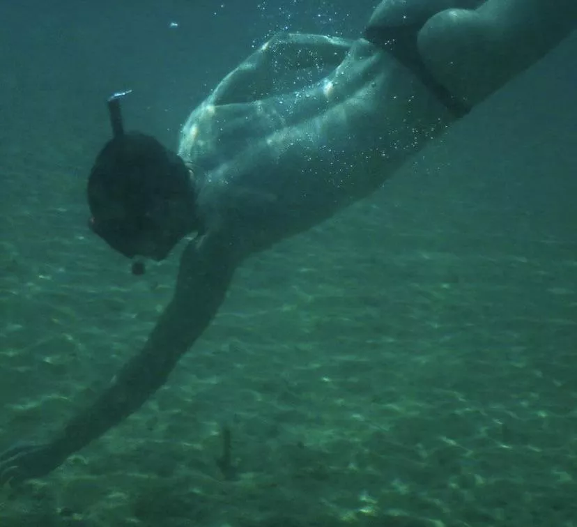 Snorkelling 🤿 posted by 05mell