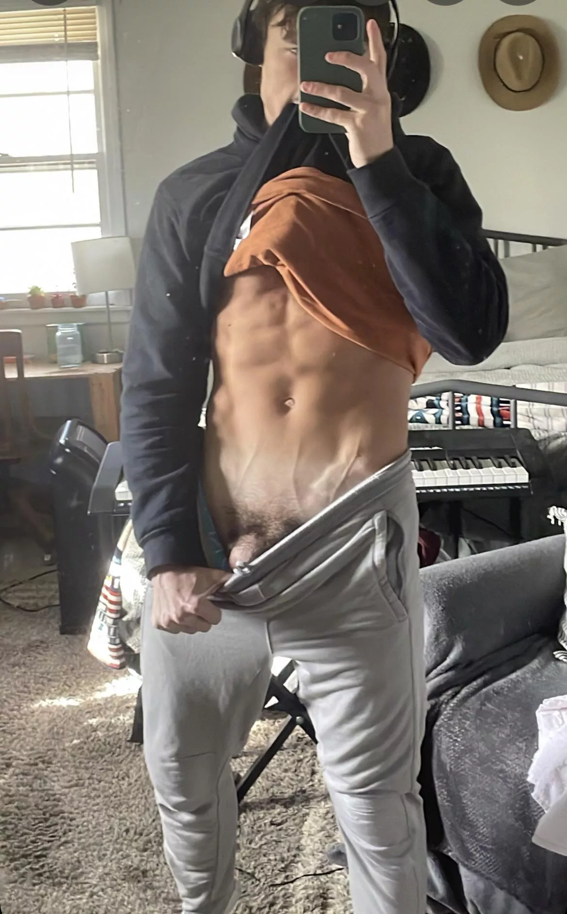 Straight 22 frat bro bttm lookin for bwc posted by College_boy1415