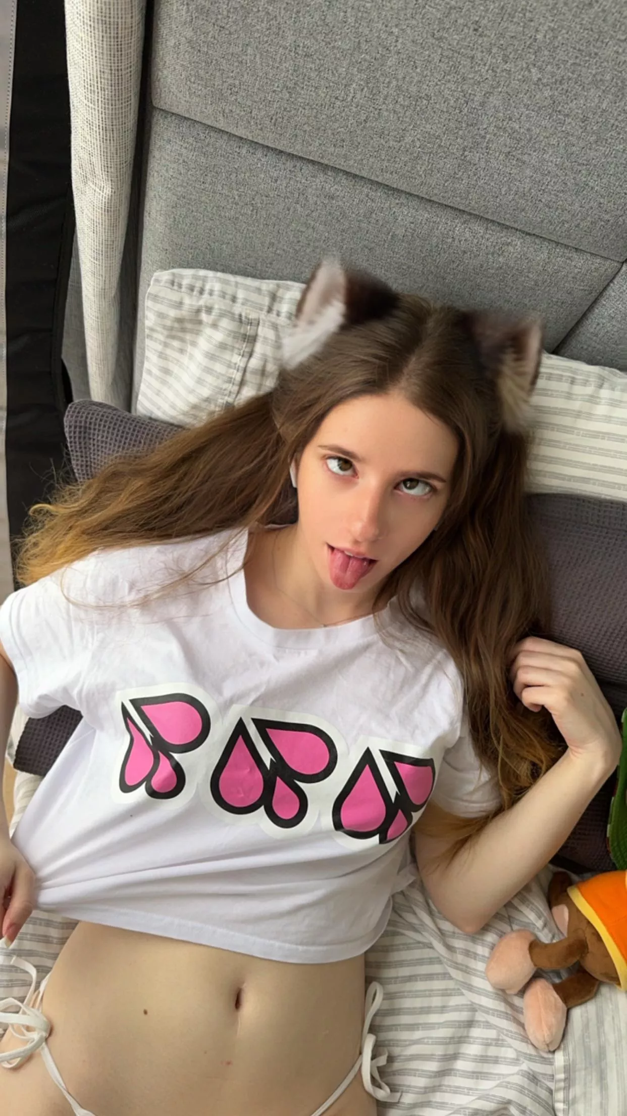 who tryna recreate this with me ? 🫣🤪 posted by ellieraelol