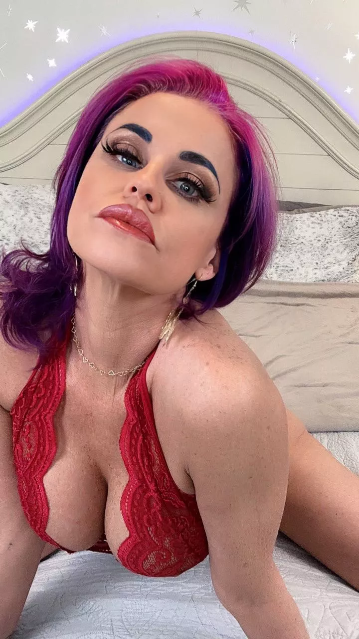 Would u pull my wife's hair while fucking her behind? posted by Chanel_Richard