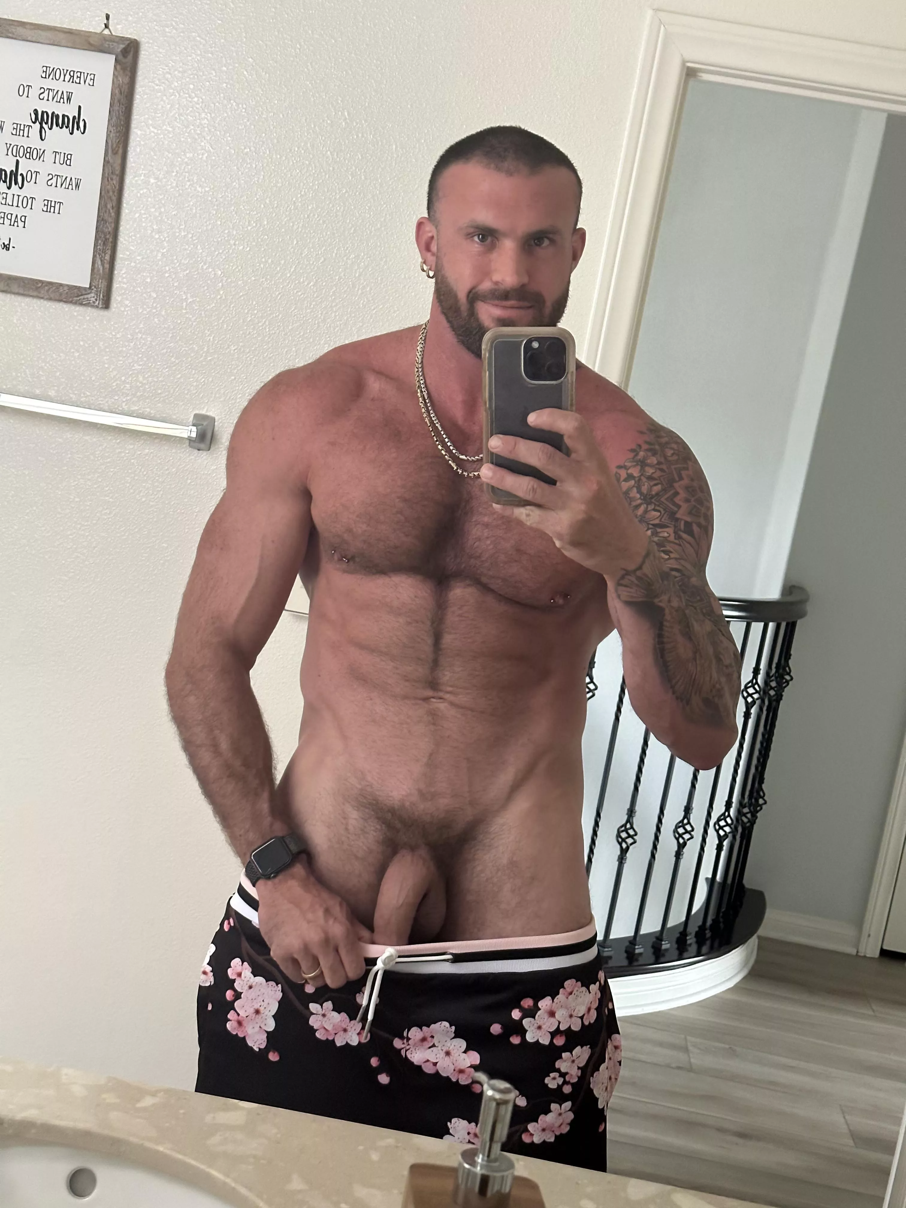 Would you rather suck me off before or after I shower? 🥵😏 posted by BlaringAirtime