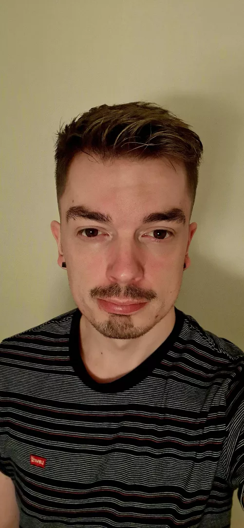 (30)🇨🇵 Curious about your thoughts by Gay2206