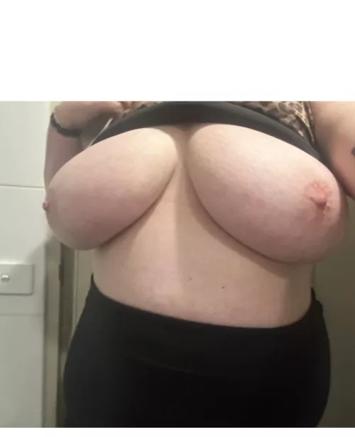 39 F curious to see what I get rated by Somegirlsadie
