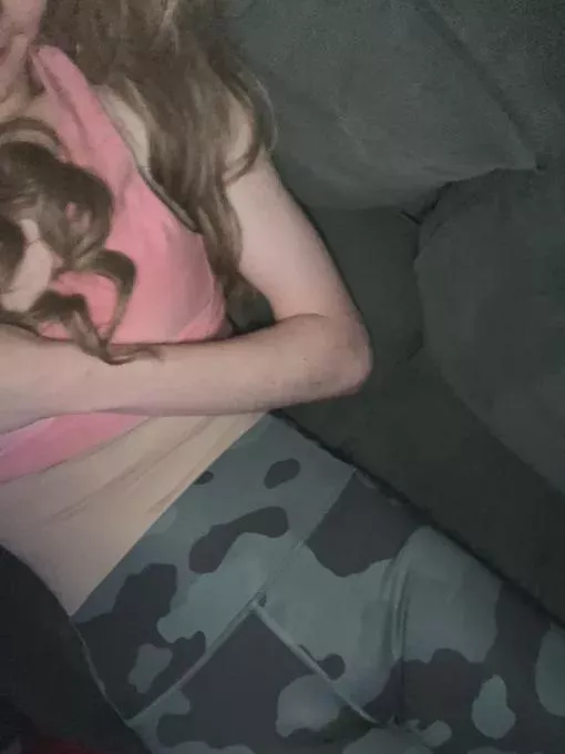 About to go to the gym dressed as a girl 💅🏻💖 posted by sportyfemboii