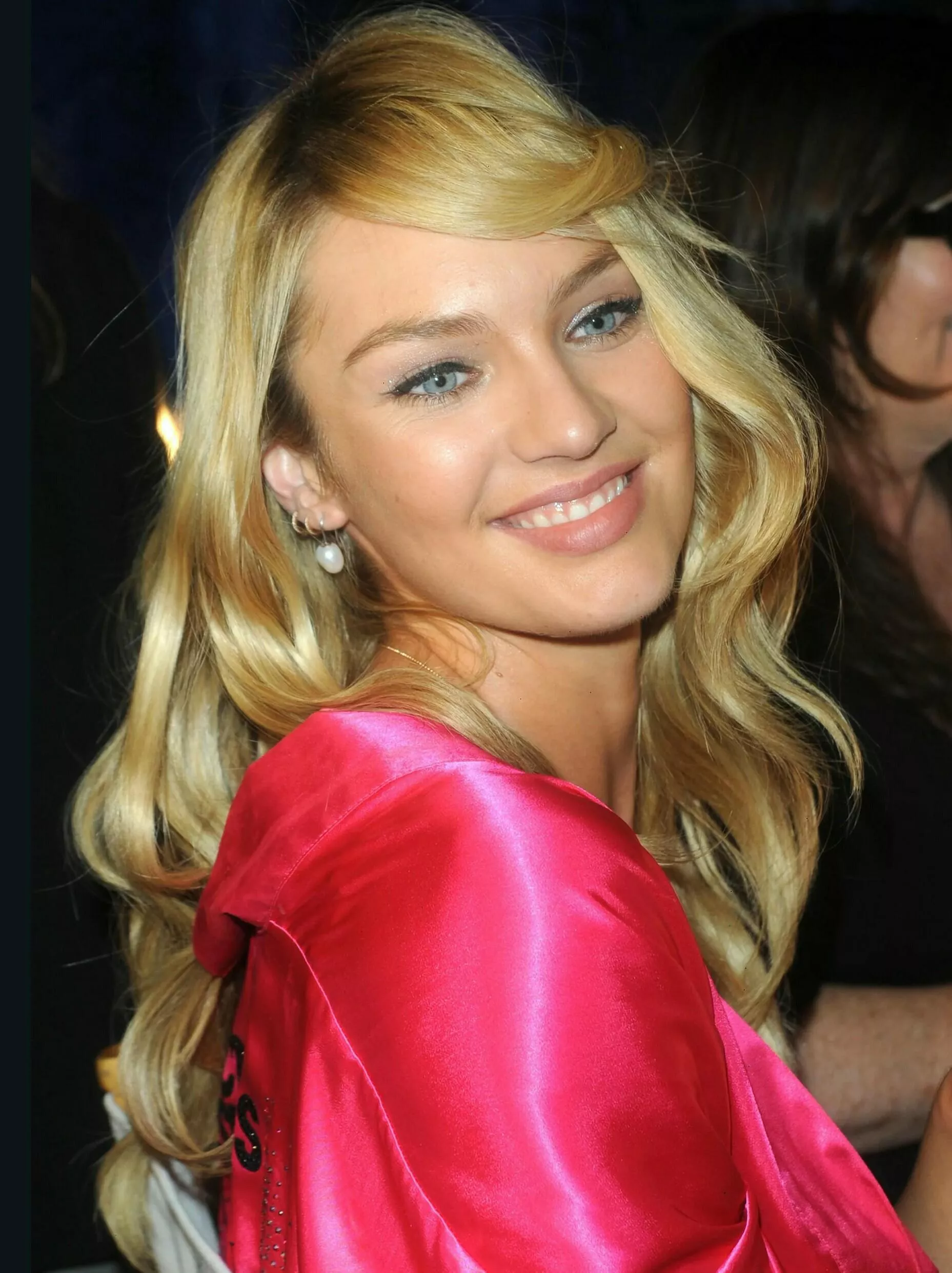 Candice Swanepoel posted by qwer5r