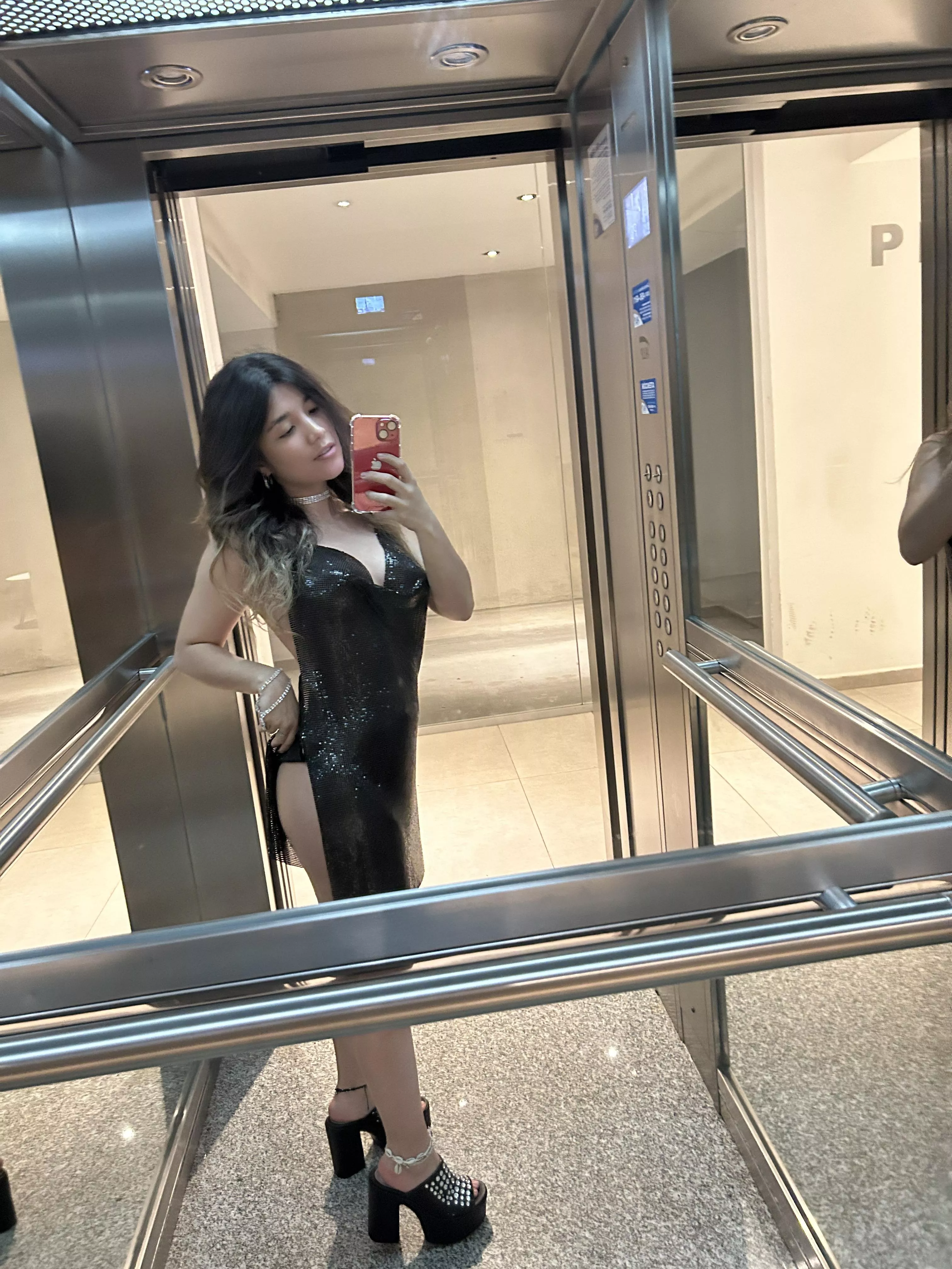 Even though this is an XS it's still tight on me posted by ariannelychee