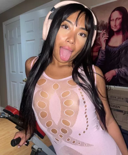 (f) who wants to be my trainer ? by asiandolldesires