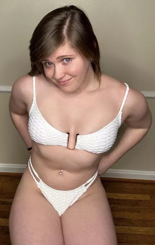 Featuring dark circles under my eyes [f] by SorrryCharlie