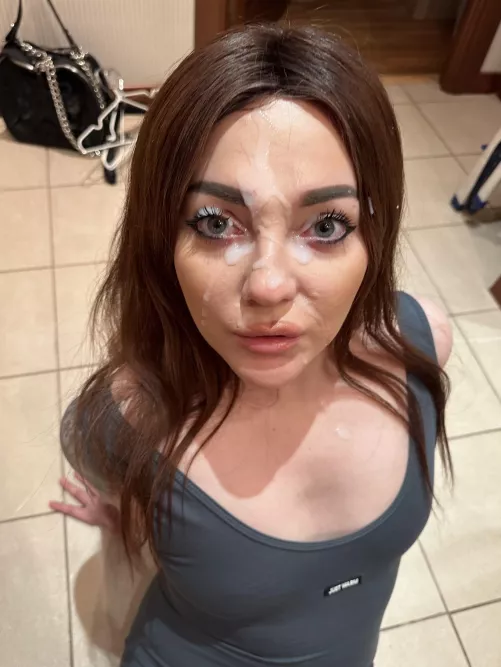 Getting a facial makes me happy by x_piece_of_me