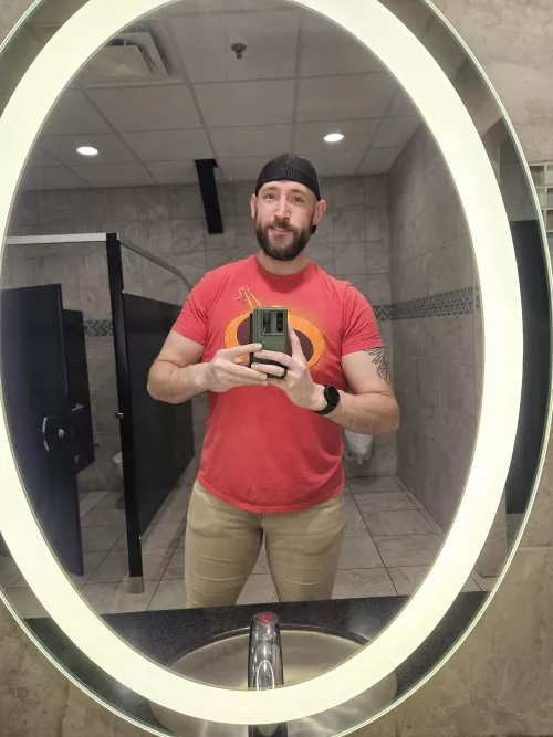 Happy Tuesday you beautiful human! Sending you all the smiles and good vibes for a great day! by Ok-Property-2949