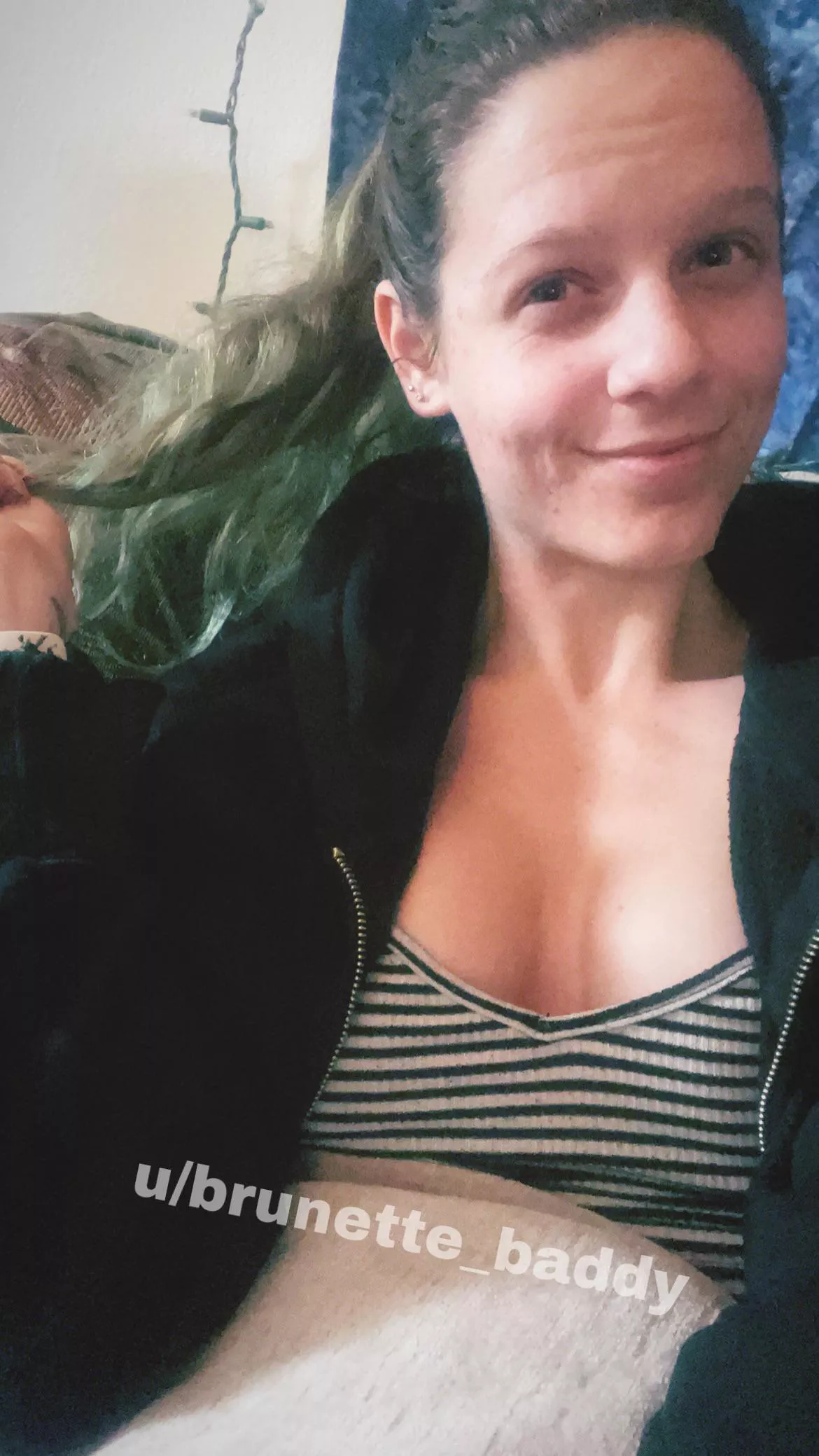 Hey cutie 🤭 posted by Brunette_baddy