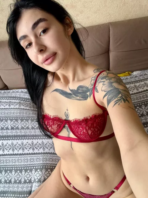 I love my skinny body by LovelyyGirll