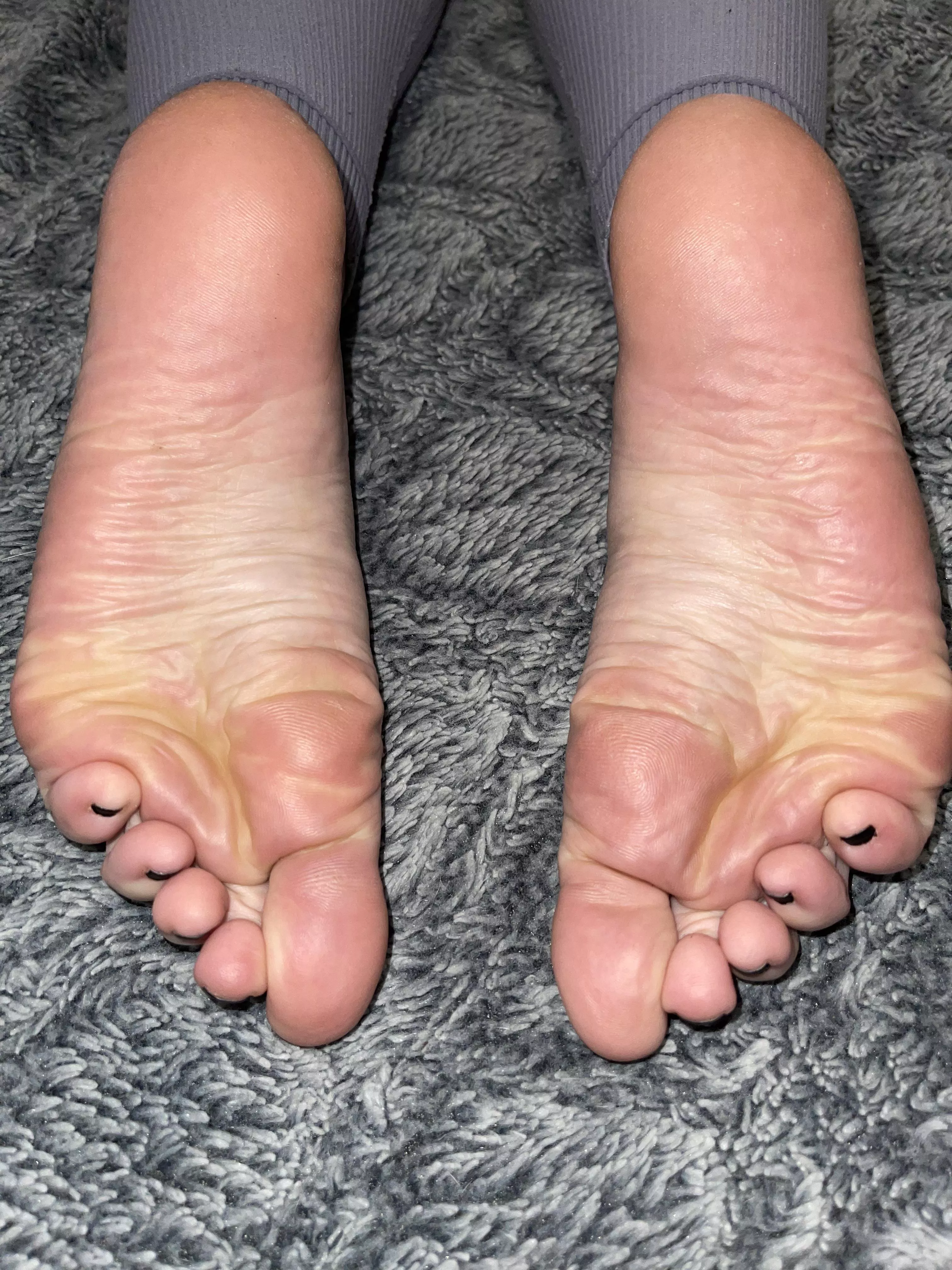 I’m laying in bed and this is your view at the base of my bed. posted by Pedes_Laeti