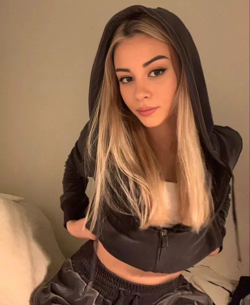 IUTR Hot enough to be your next door neighbour! F19 by ivicastrifemk