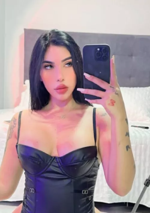 IUTR , Mirror Selfie by triuneSixties60