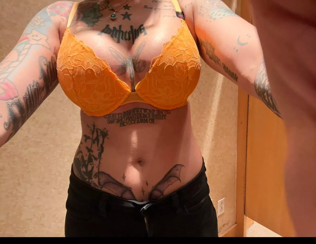 Just a horny woman posted by Joanne_Simpson22