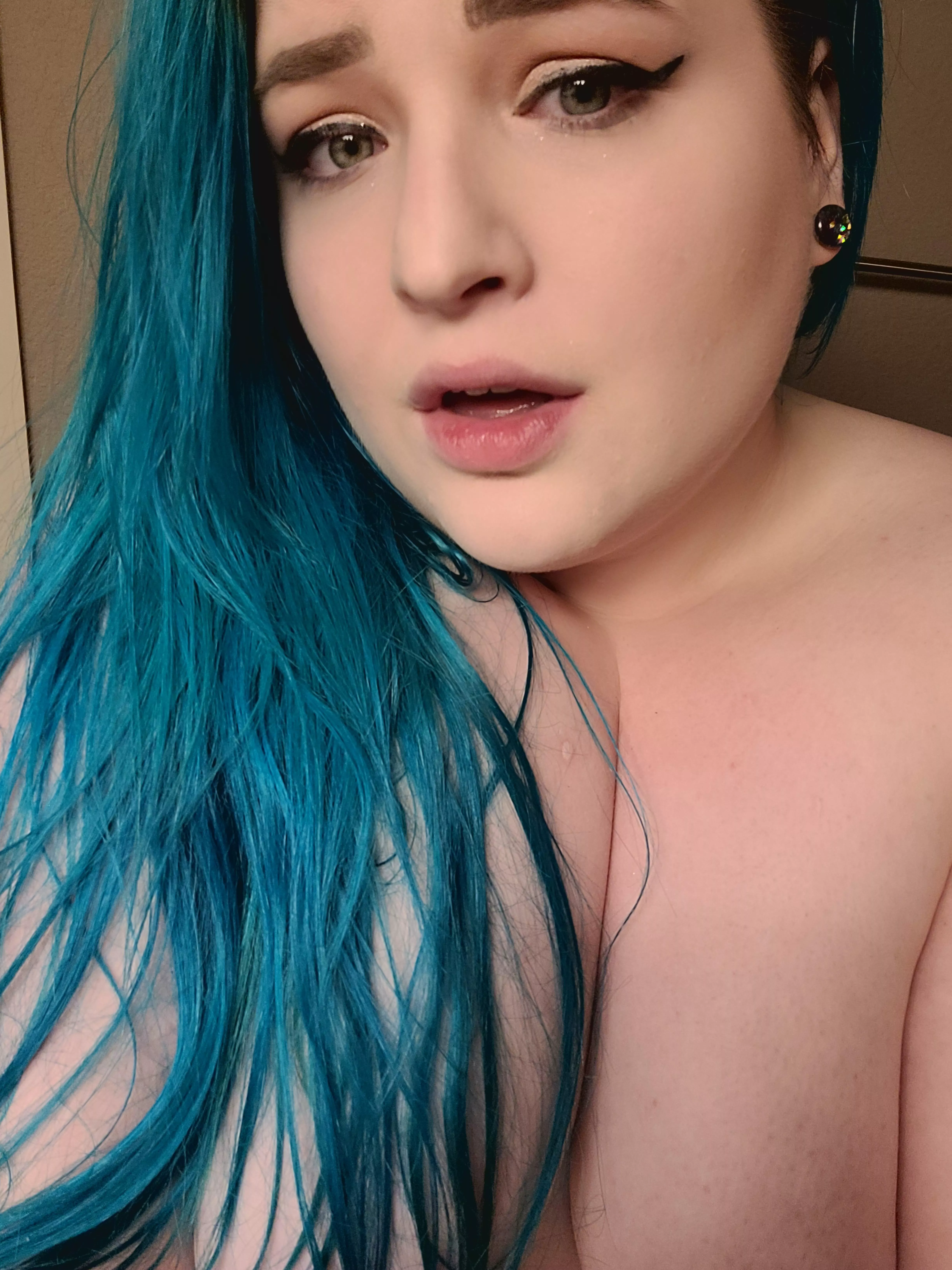 Make me moan so loud the neighbors hear posted by shyysuccubus