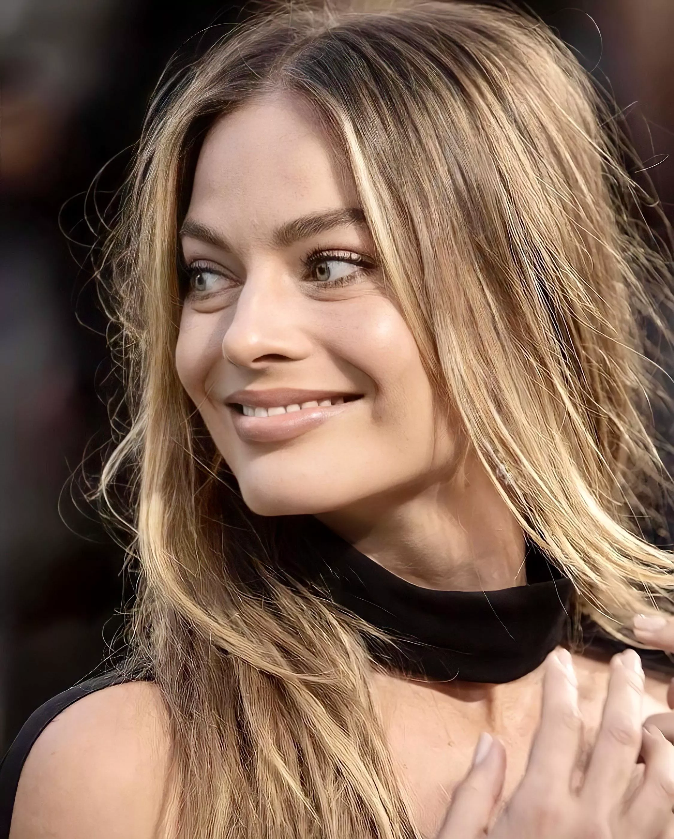 Margot Robbie posted by NoBobcat1850