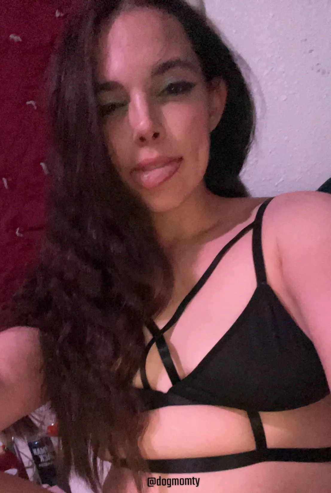 MILF Monday 💝 everyone go SPIIL your favor MILF 🔥 posted by dogmomty