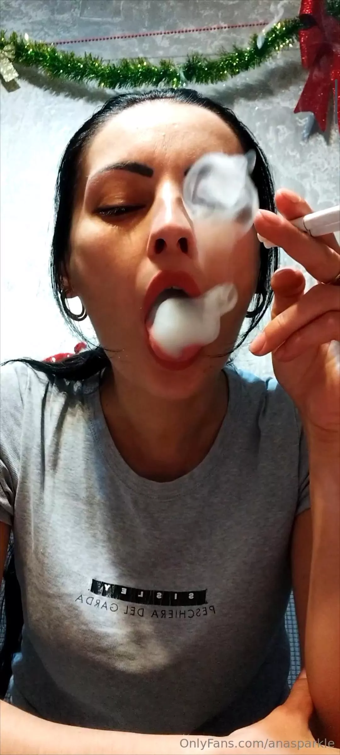 Smoky smoky 🤍💙 posted by Ana_Sparkle