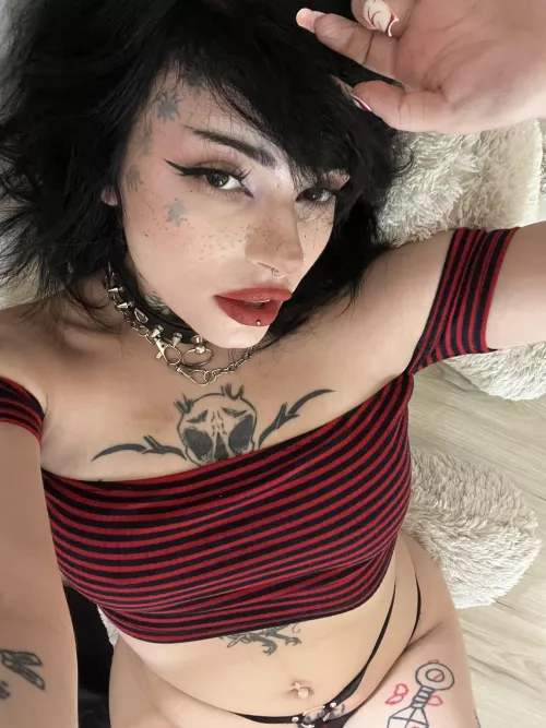 thoughts on goths? by ConclusionInternal29