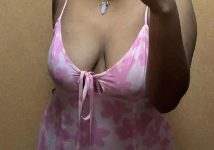 what comes to mind when you see me? posted by Specific_Surprise_92