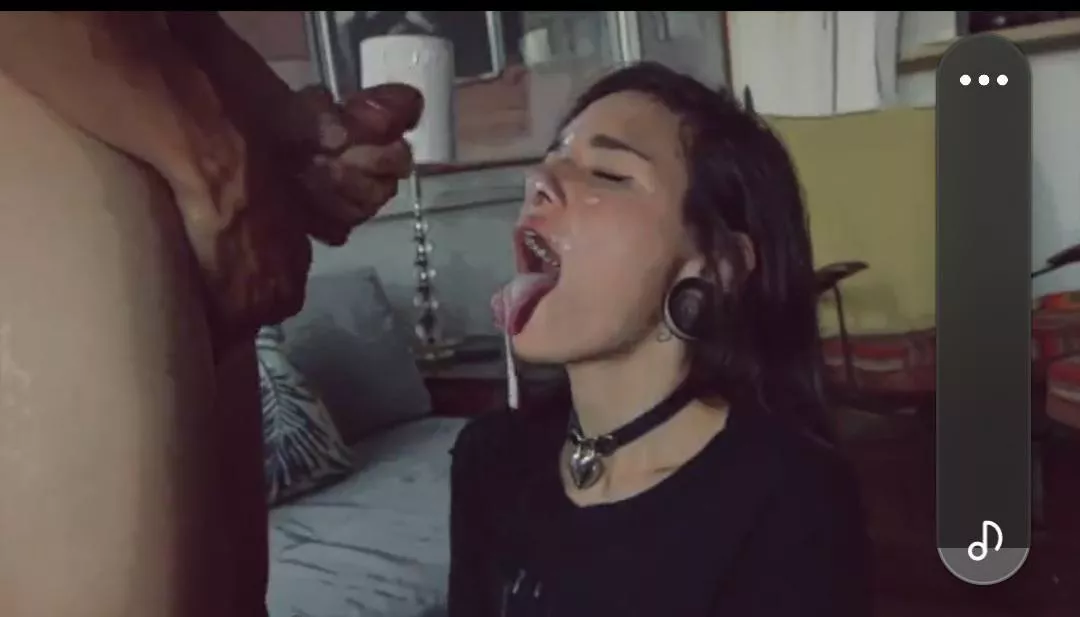 Who is this? posted by weenie2small