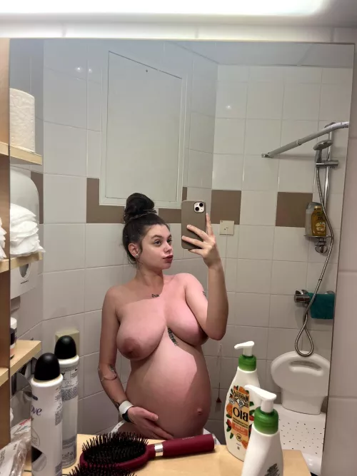 Who wants to lick me clean so I don’t have to shower after playing with myself? by Crafty_Birthday1904