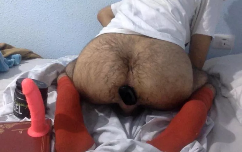 who's going to take the plug out and fill me with cum by Balance-Boring