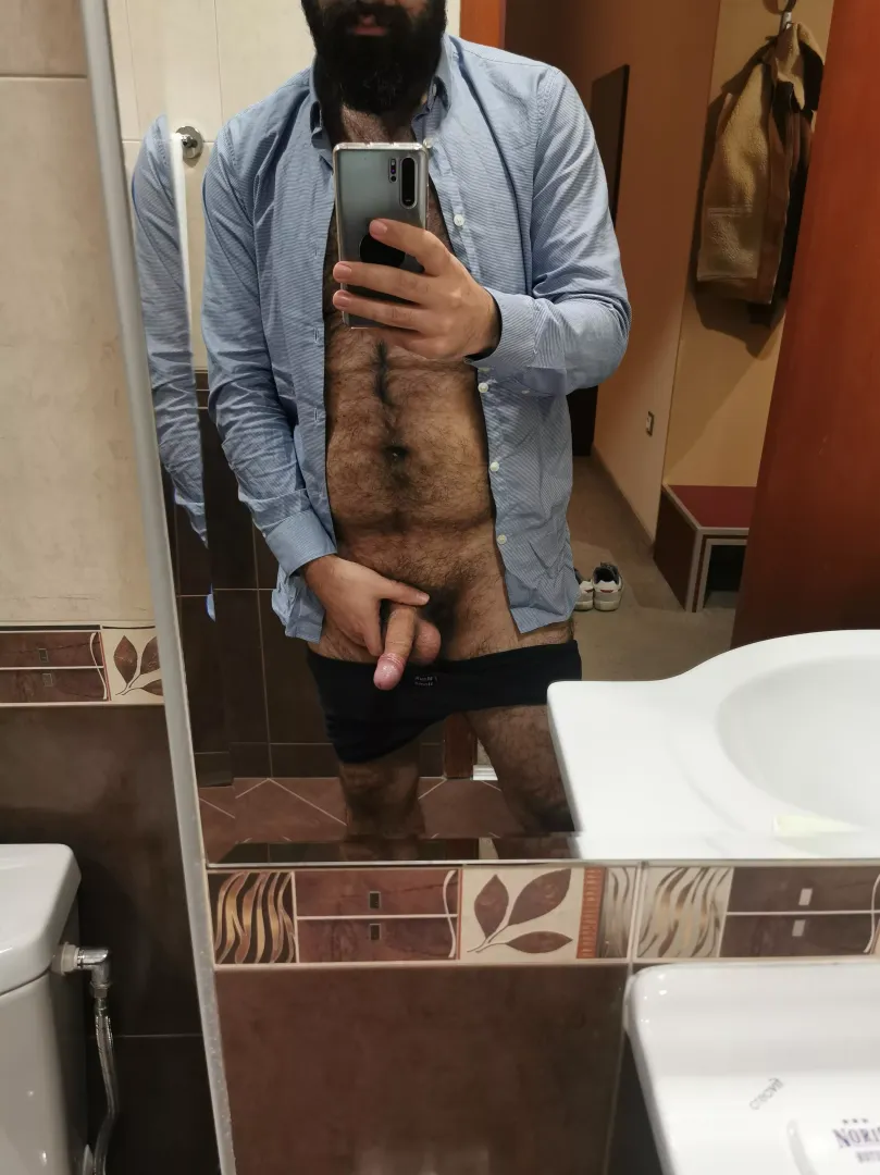 Wish there was someone around to... posted by mzdxds