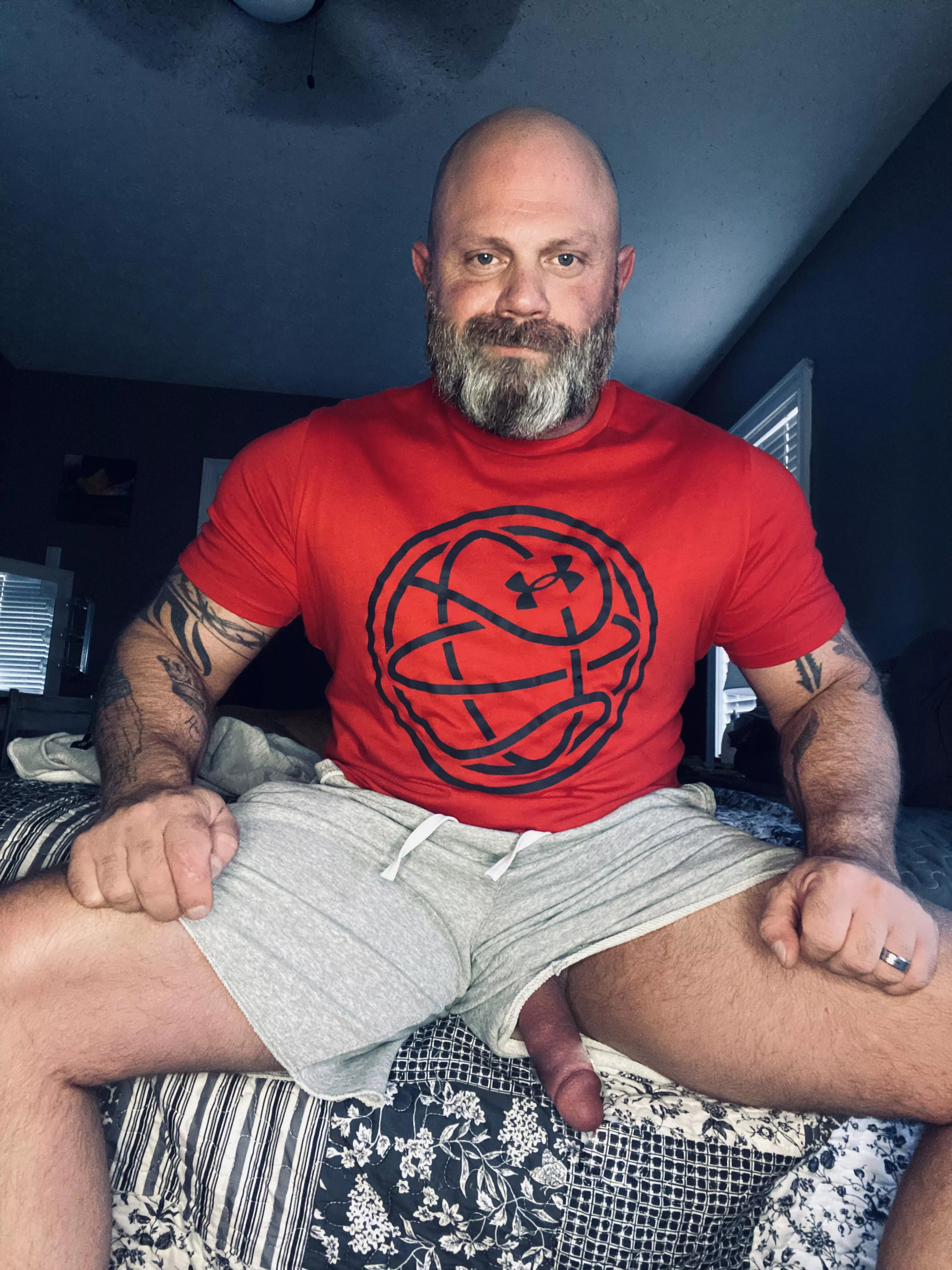 Workout attire posted by Wooddaddy47