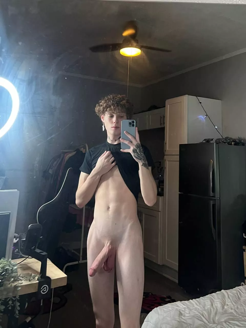 Would you let me shove this in you? 👀😏 posted by artlessNecturus76