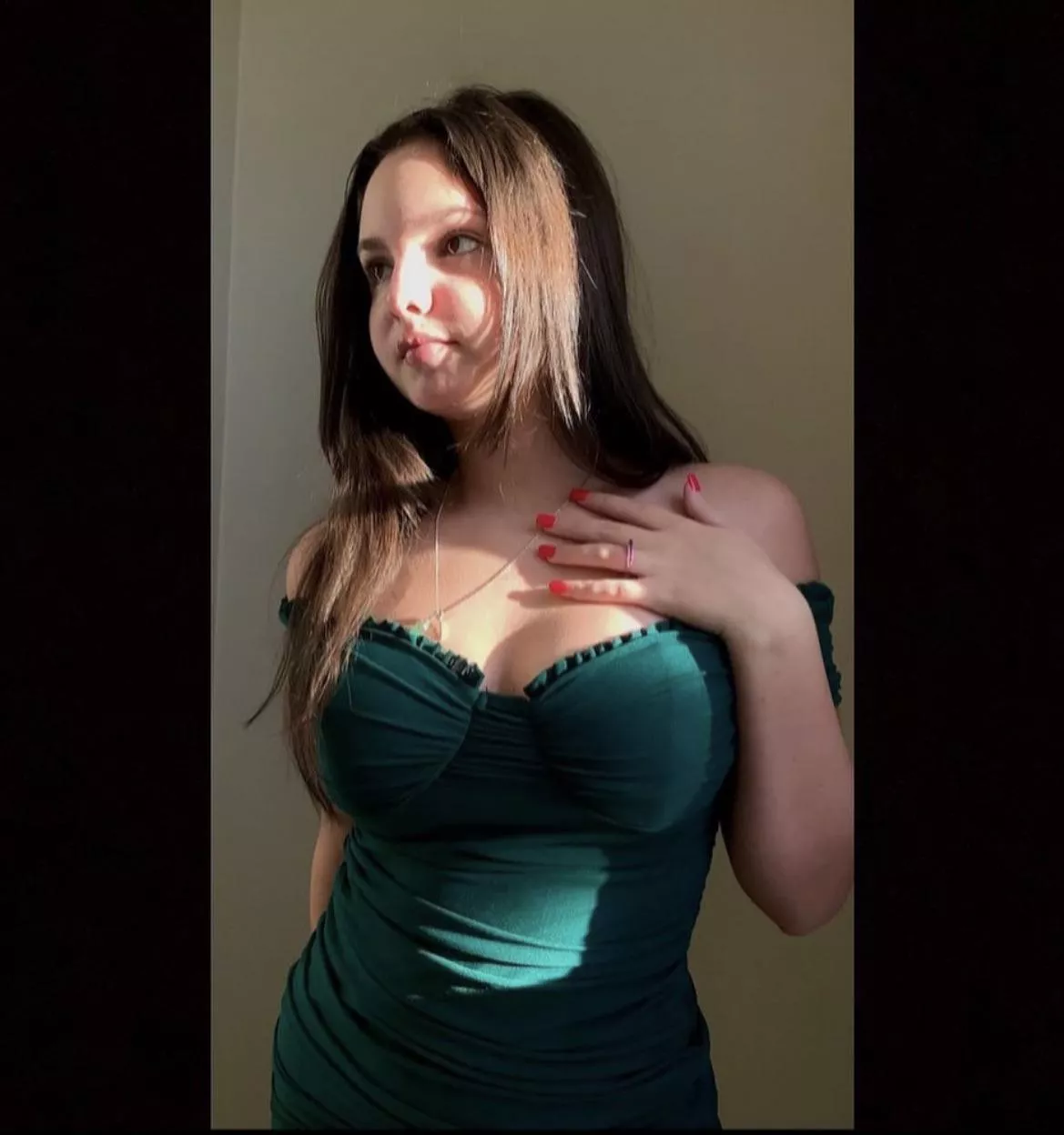 19 Latina is not fooling anyone posted by ILOVEEVALOVIA