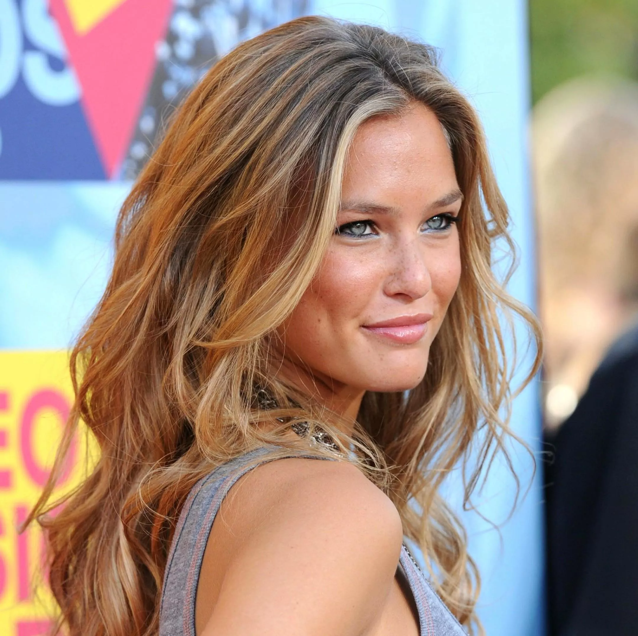 Bar Refaeli posted by qwer5r