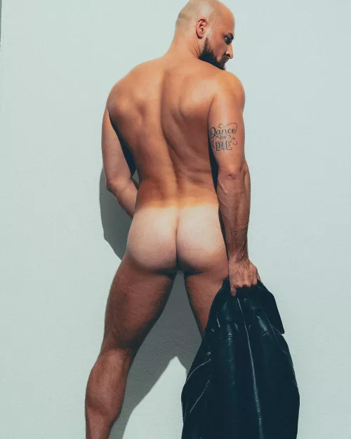 black and white or color? come to my platforms and enjoy with me every day by VIKINGOBCN