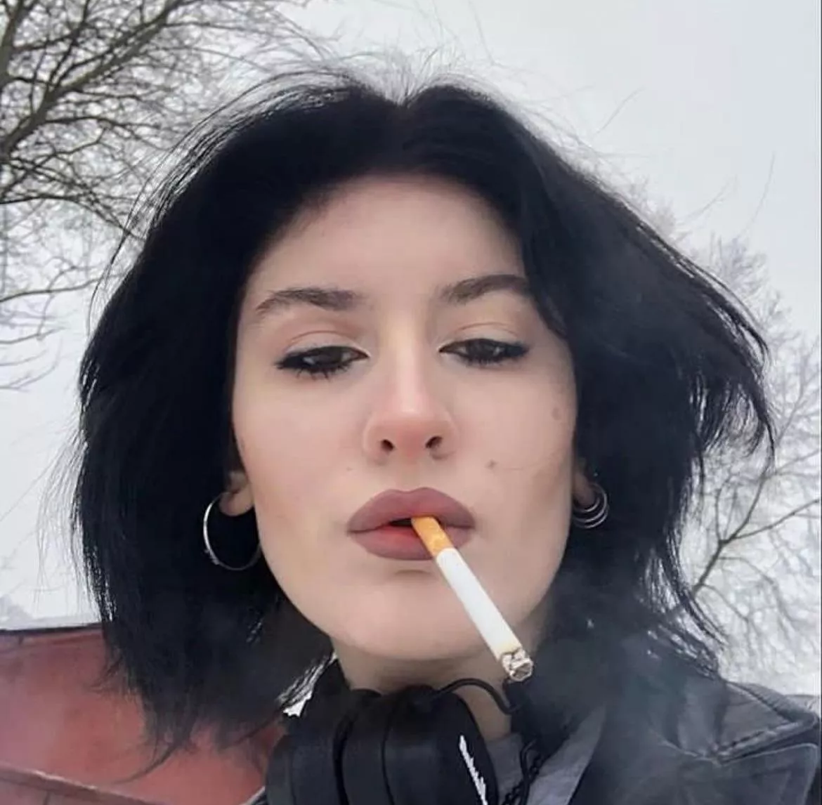 Dangling Stare posted by Early_Cartoonist_690