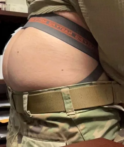 Feeling thiccc at work😛 by Kybottom23