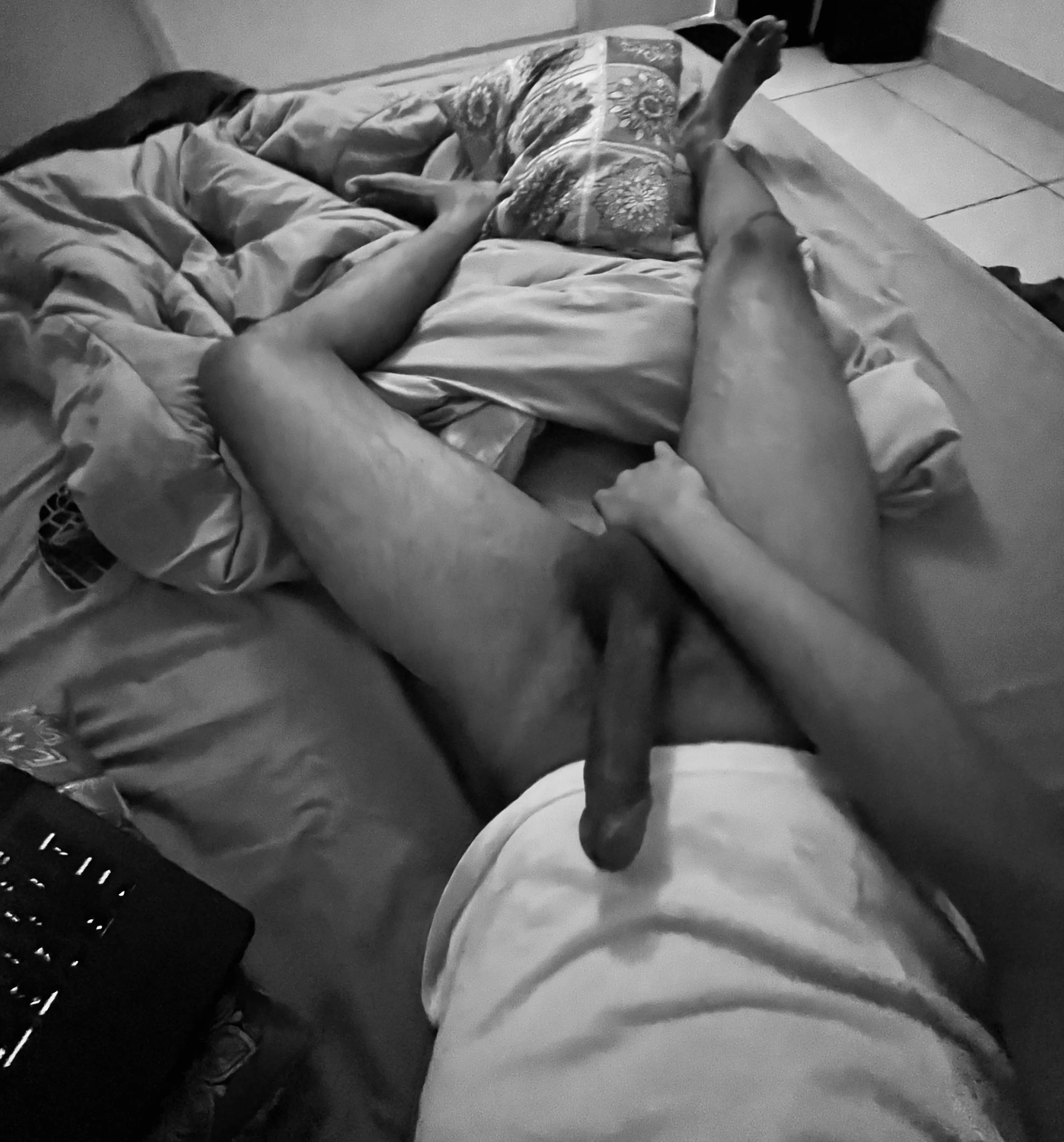 Feeling yourself at work posted by zohan943