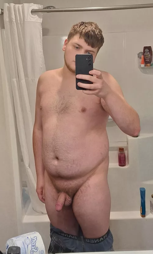 Hope you guys like my cute chubby body :) by Fluid_Row_872