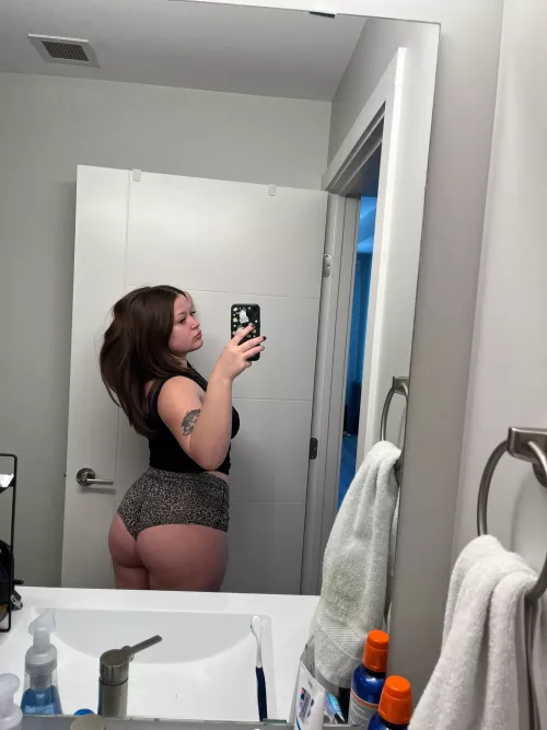 i know you wanna grab it by lexi_paris