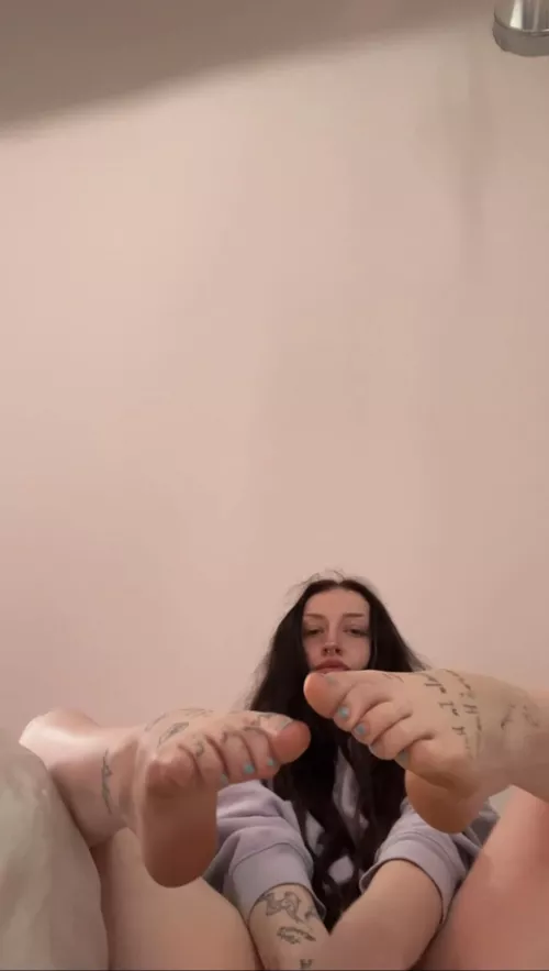 I know you want to lick them by SirenSirena