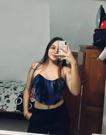 IUTR cute top posted by fehattakoroh