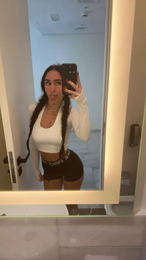 IUTR selfie by kaoukaoukaou