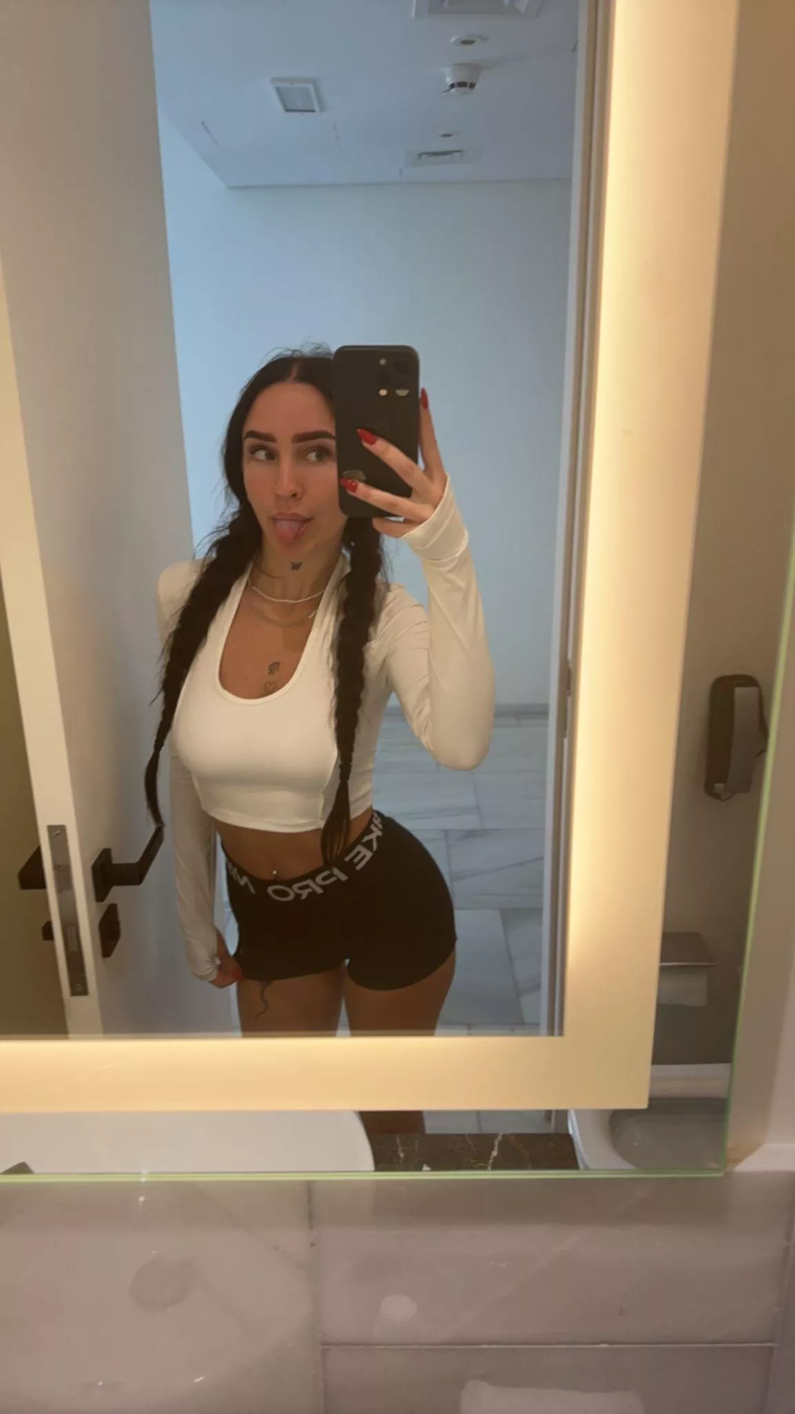 IUTR selfie posted by kaoukaoukaou