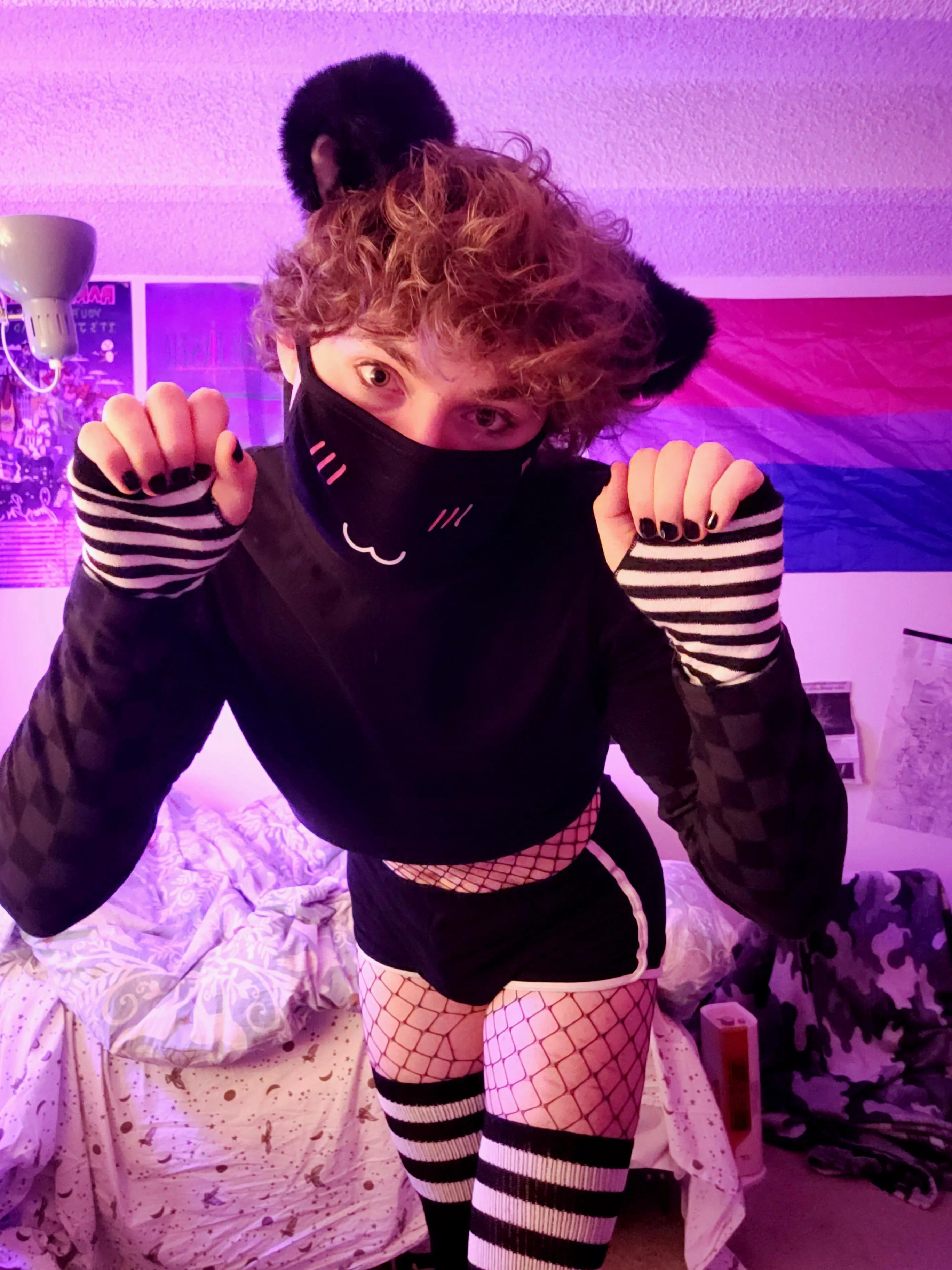 meow~ :3 posted by OneSchmeanBean