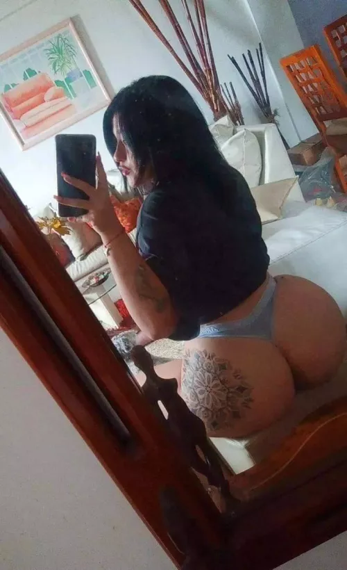 My big, hot ass ready to please you, funny men write. by AndreaValenHotb1