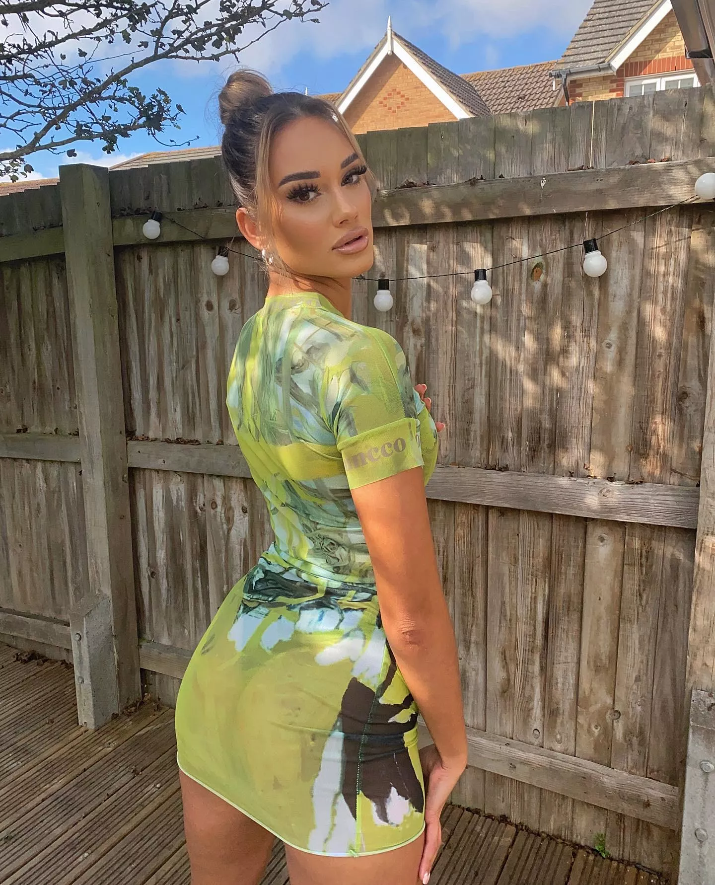 My dress is not the only thing tight in my body right now posted by WorldlinessOk7796