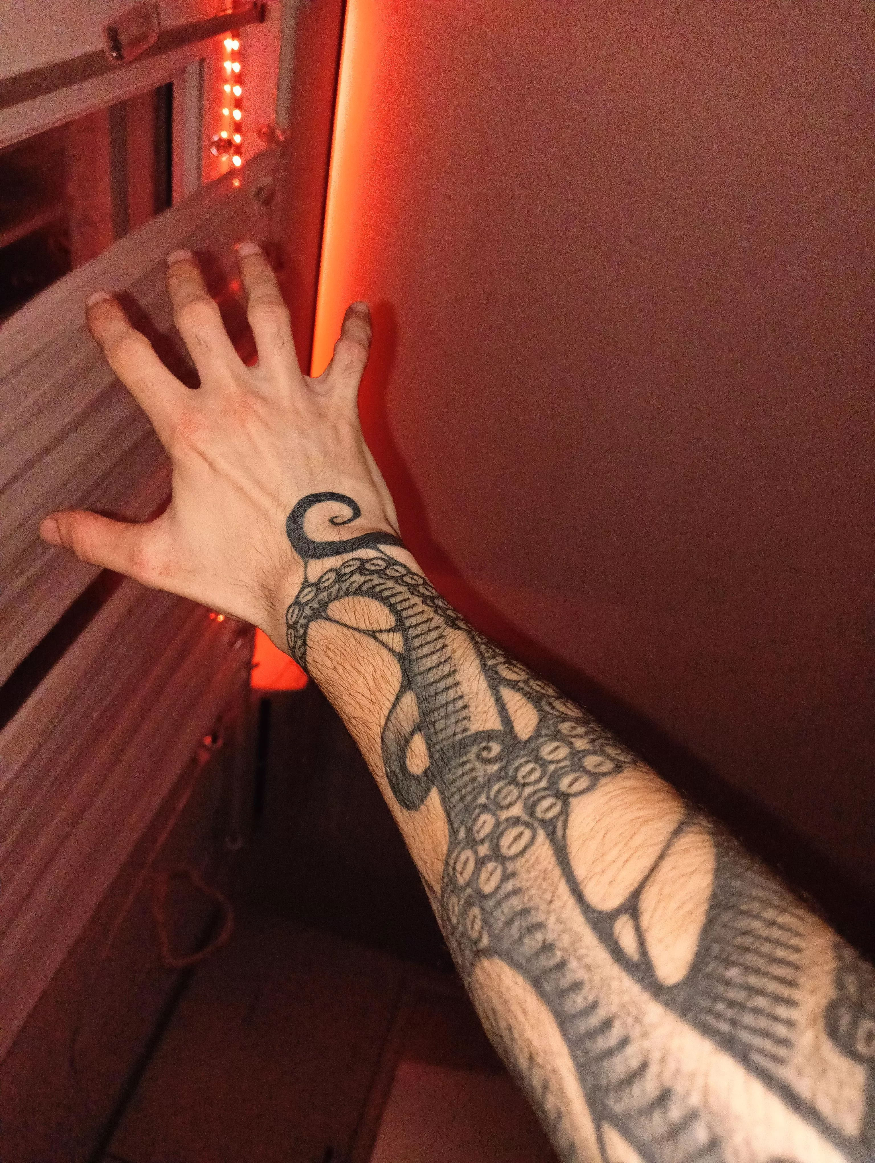 New to here, can't impress with muscles but I got somethings else posted by CryActual